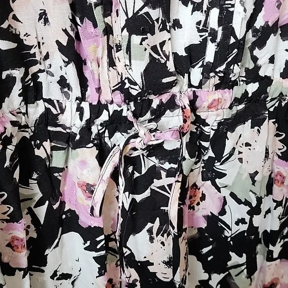 Torrid - Midi Swiss Dot Pleat Long Sleeve Dress in Brushstroke Multi Floral‌‌‌ - Picture 5 of 13